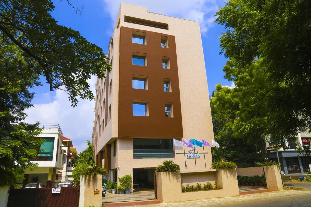 The Park Residency Hotel Ahmedabad Buitenkant foto