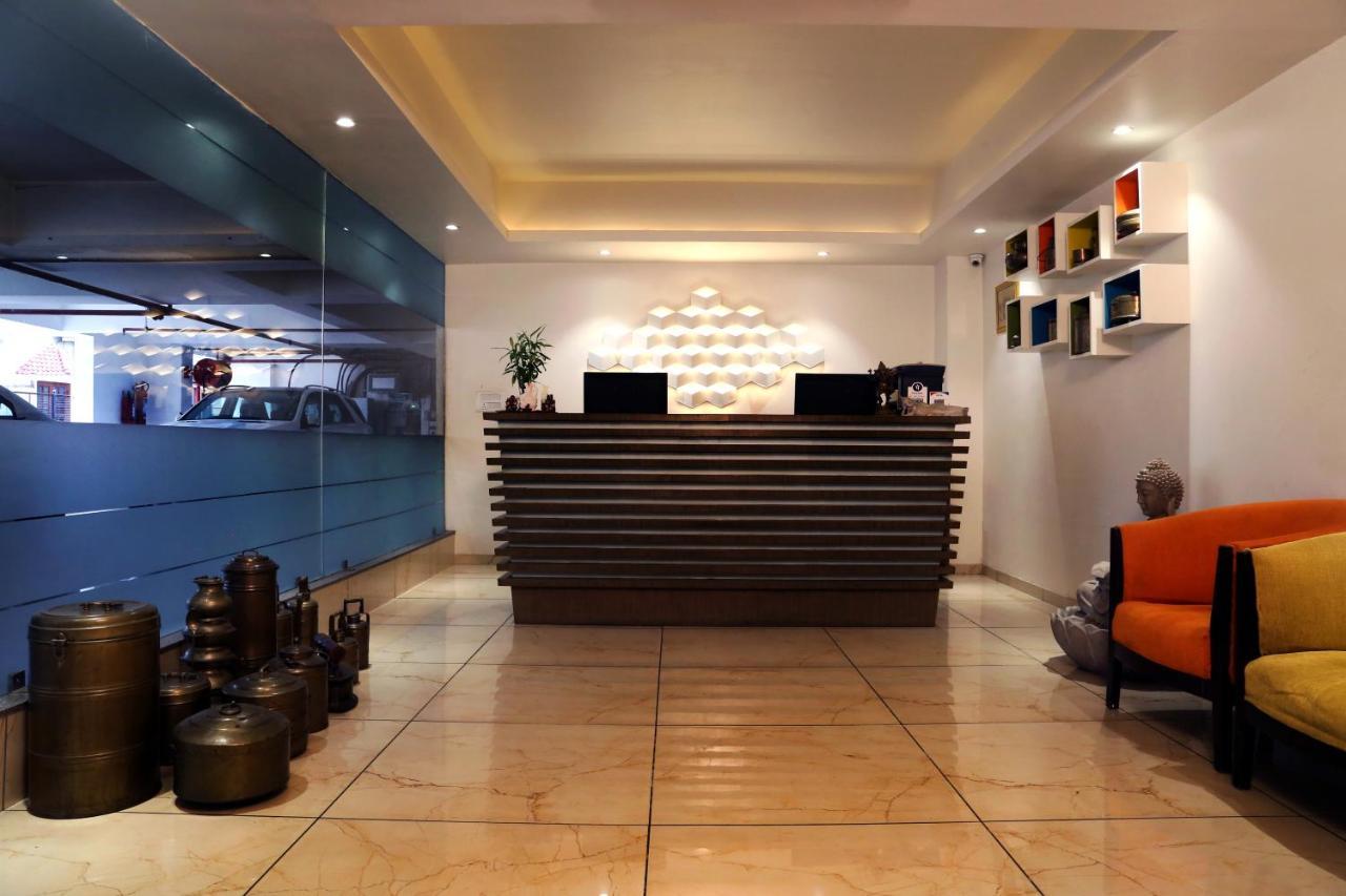 The Park Residency Hotel Ahmedabad Buitenkant foto